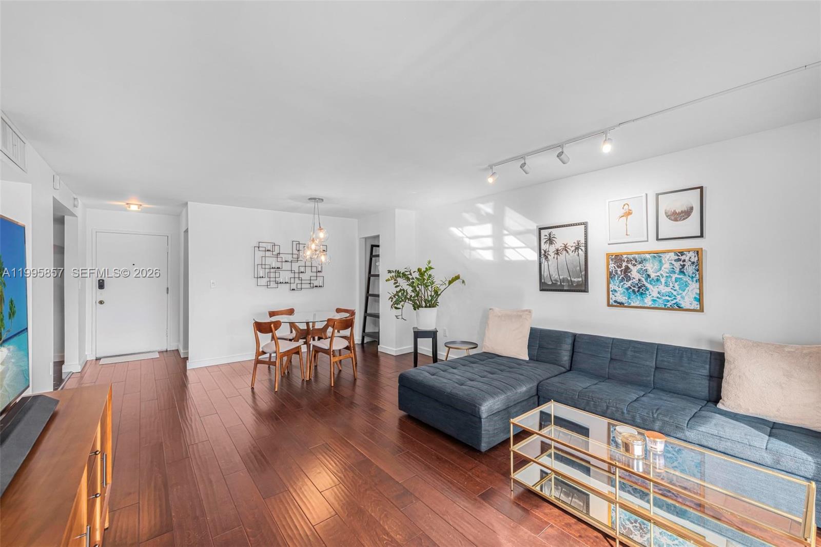 1658 Bay Road, Unit 701 Miami Beach, FL 33139 - Photo 10 of 26