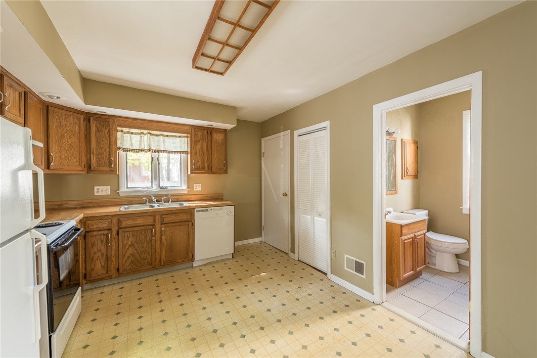 773-777 Meigs Street Rochester, NY 14620 - Photo 31 of 44 777 Lower
