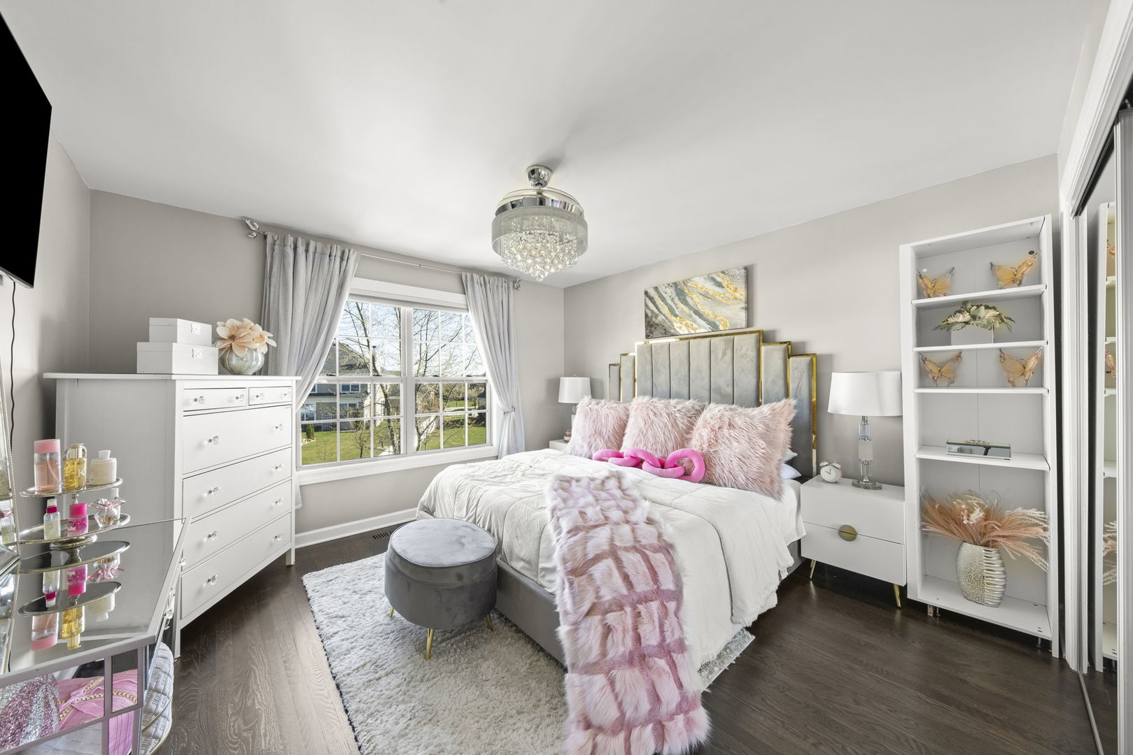 16441 Mueller Circle Plainfield, IL 60586 - Photo 28 of 50 a bedroom with a bed and a window
