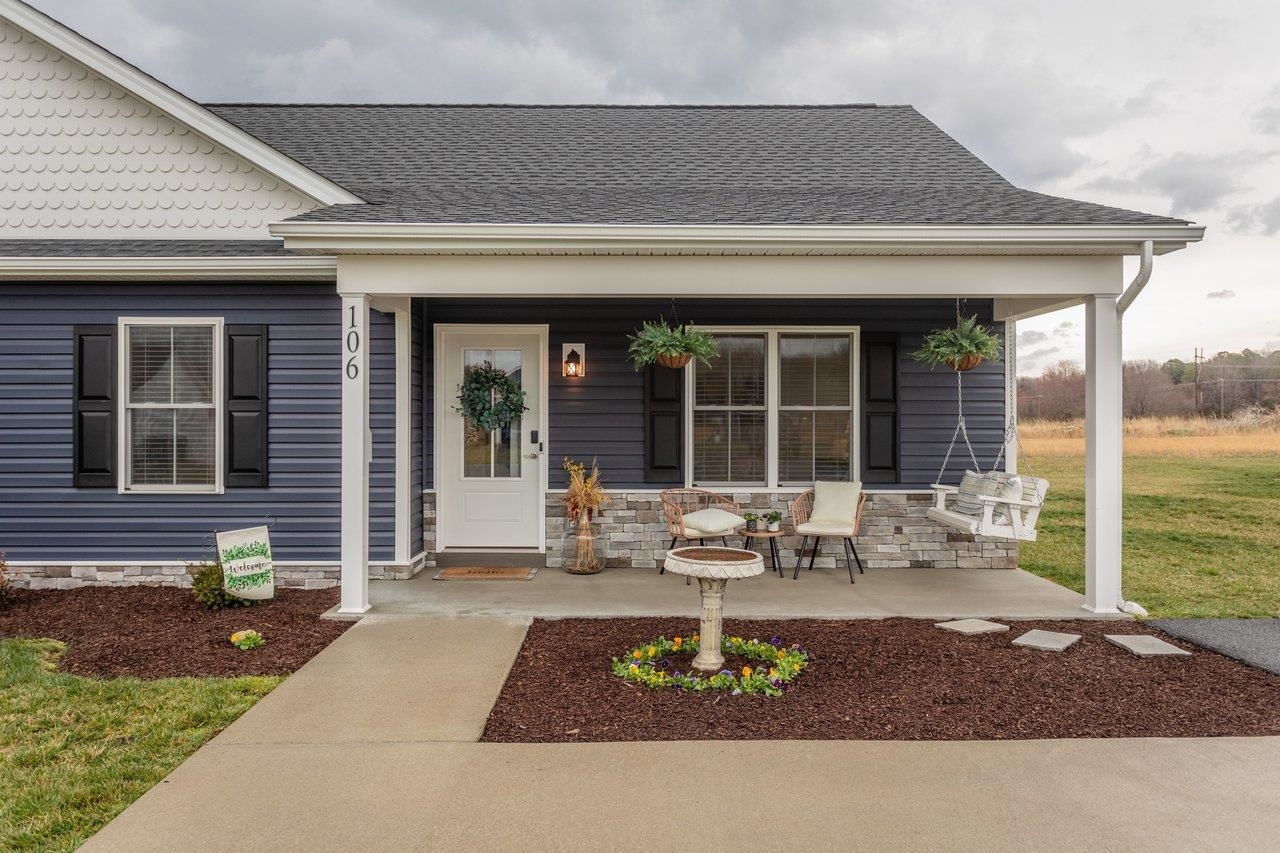 106 16th Street Grottoes, VA 24441 - Photo 43 of 71 a front view of a house with sitting area