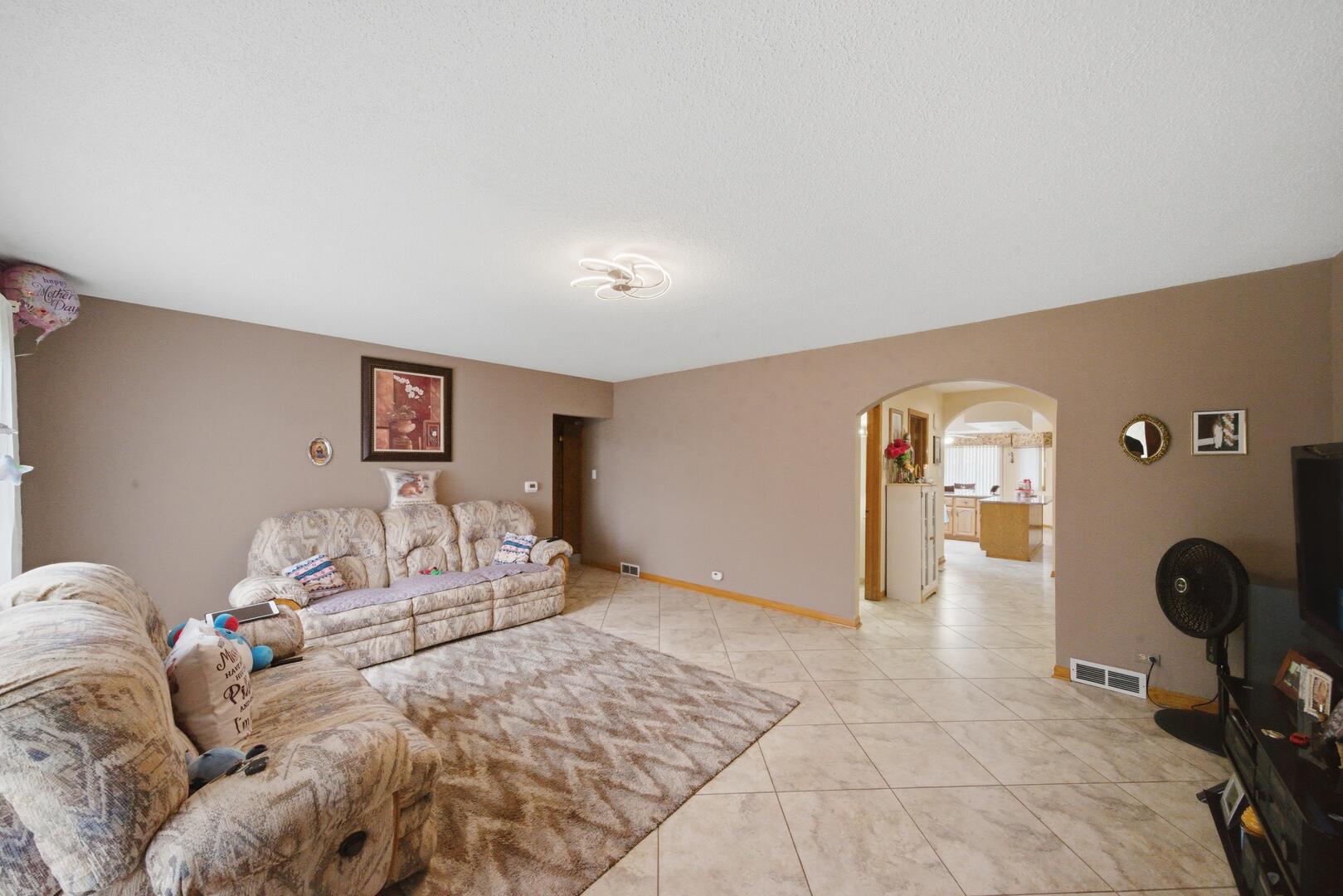 3N530 North Lombard Road Addison, IL 60101 - Photo 8 of 21