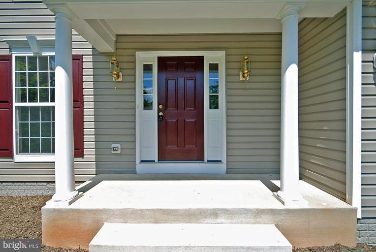 6041 Florey Road Hanover, MD 21076 - Photo 3 of 15 Porch