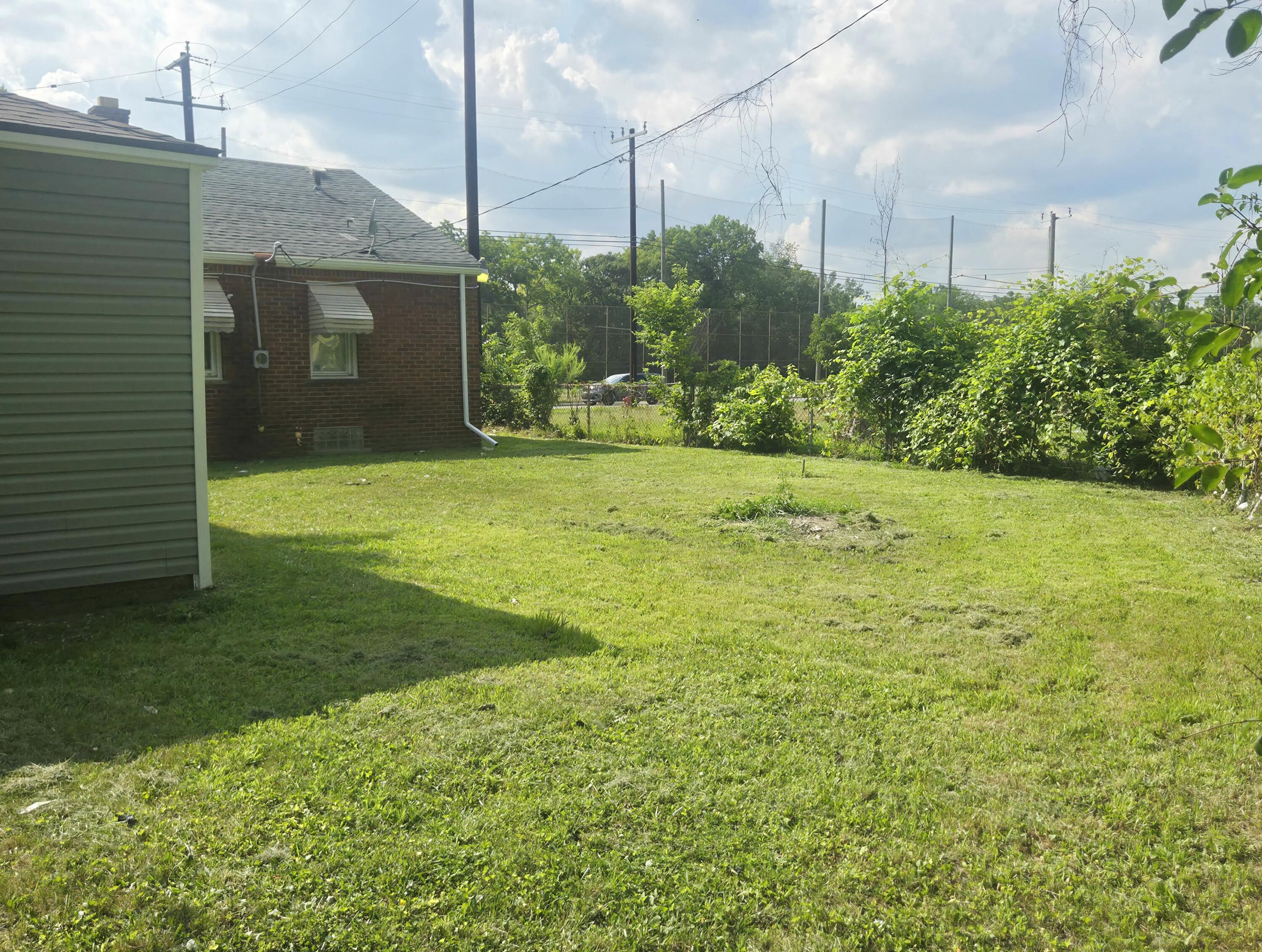 11792 Burt Road Detroit, MI 48228 - Photo 45 of 46 1000079397