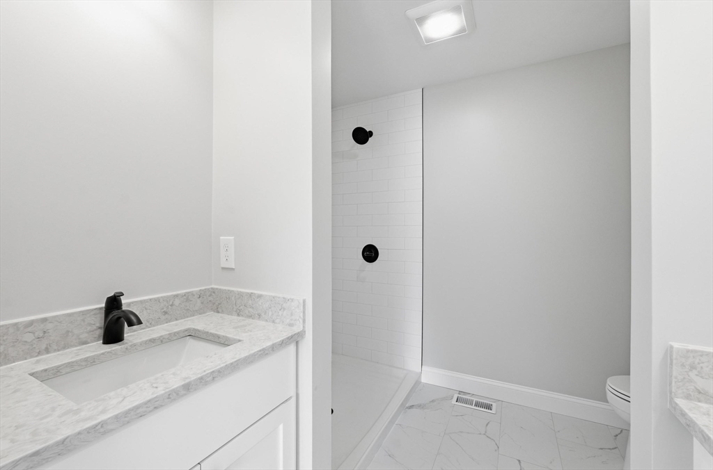 10 Foster Road West Brookfield, MA 01585 - Photo 14 of 38