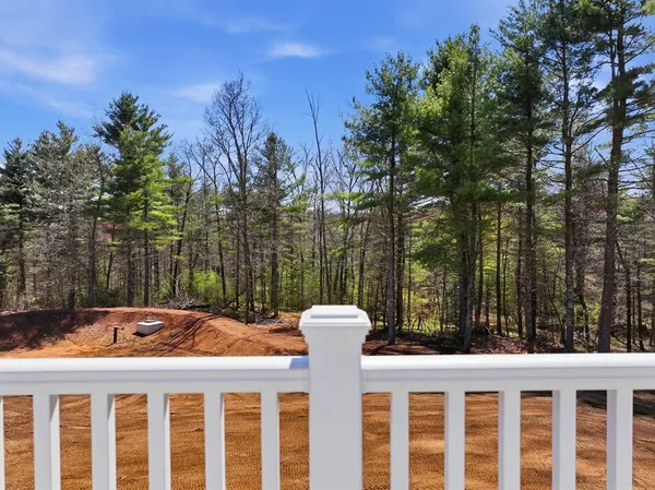 $559,900 | 10 Foster Road, West Brookfield, MA 01585