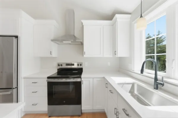 $559,900 | 10 Foster Road, West Brookfield, MA 01585
