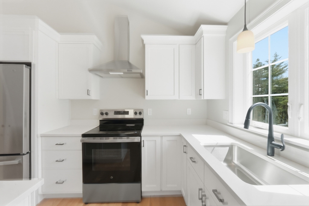 10 Foster Road West Brookfield, MA 01585 - Photo 5 of 38