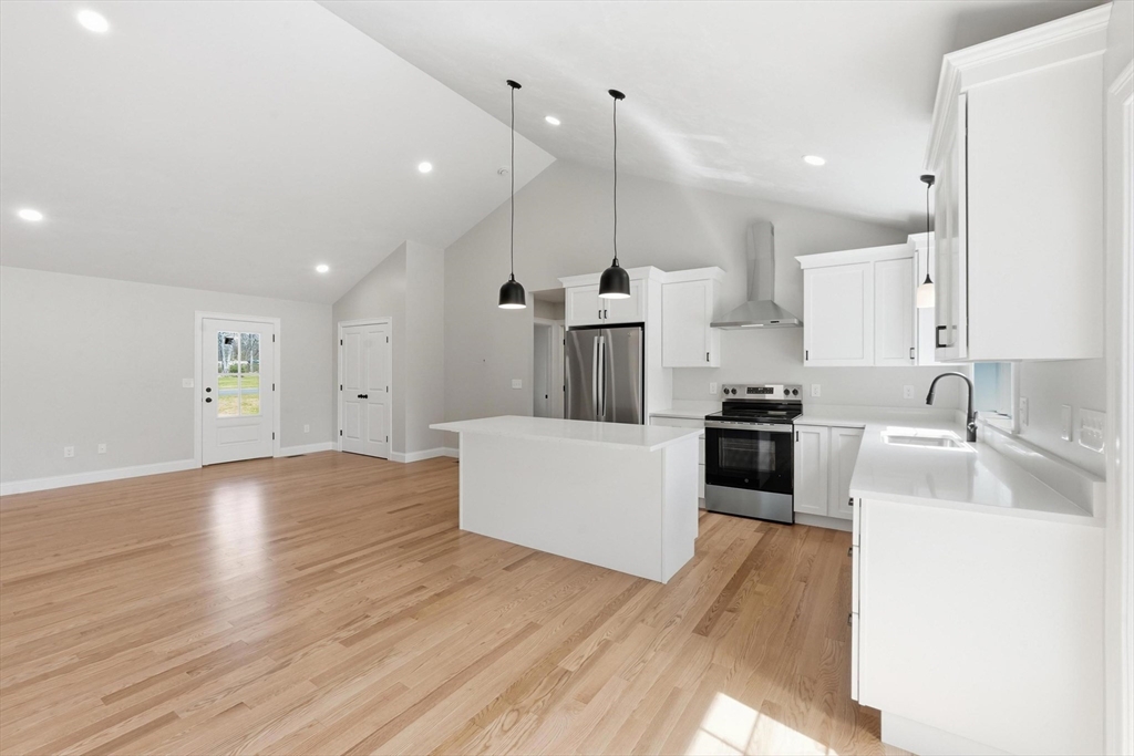 10 Foster Road West Brookfield, MA 01585 - Photo 7 of 38