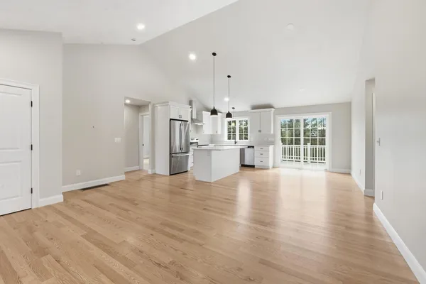 $559,900 | 10 Foster Road, West Brookfield, MA 01585