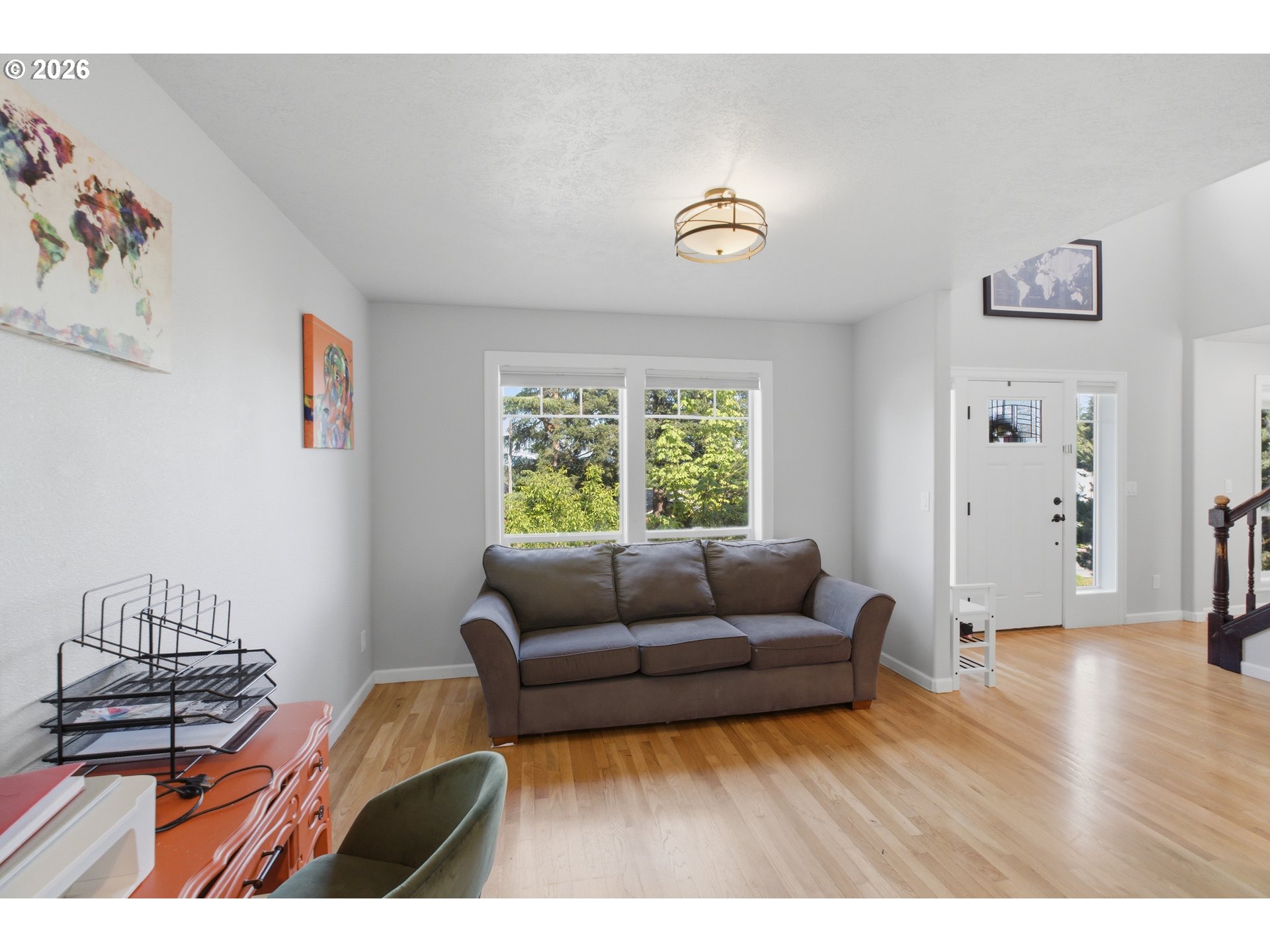 2925 Doaks Ferry Road Northwest Salem, OR 97304 - Photo 23 of 47 a living room with furniture and a window