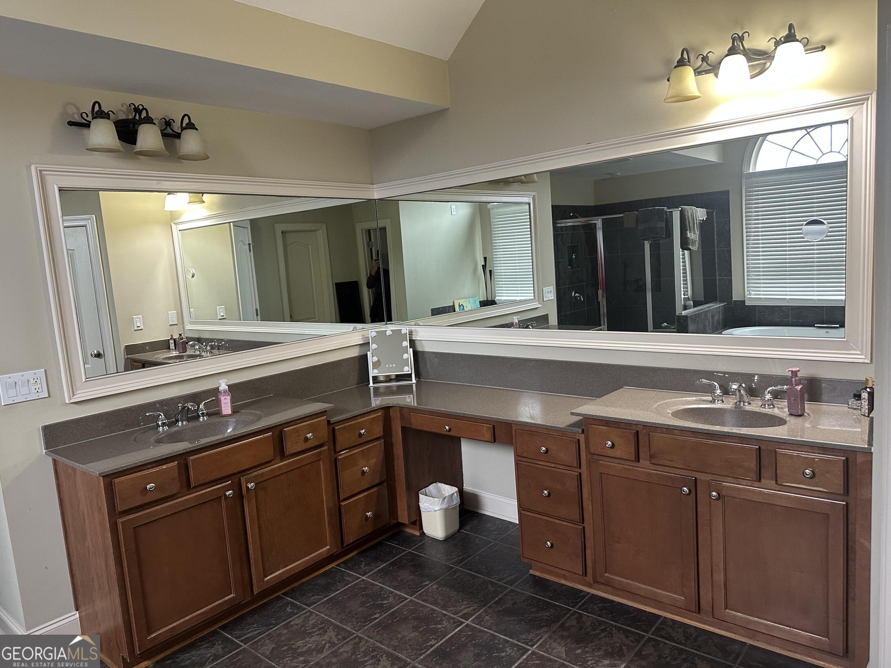 5185 Barrington Trace Drive Southwest Atlanta, GA 30331 - Photo 8 of 11