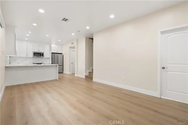 $3,500 | 19953 Lassen Street, Chatsworth, CA 91311