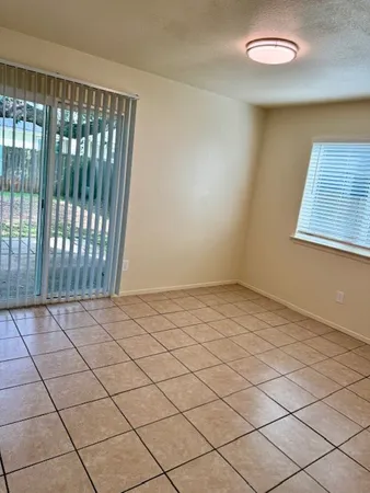 $1,445 | 11902 B Tanglebriar Trail, Austin, TX 78750