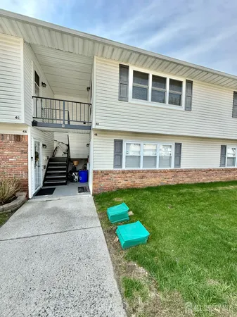 $1,800 | 4 Texas Court, Unit D, Old Bridge, NJ 07747