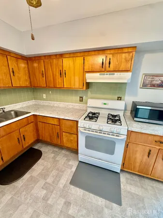 $1,800 | 4 Texas Court, Unit D, Old Bridge, NJ 07747