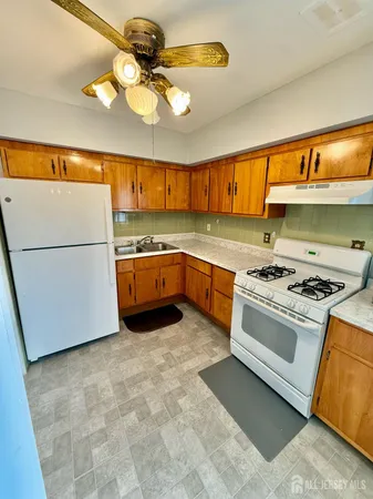 $1,800 | 4 Texas Court, Unit D, Old Bridge, NJ 07747