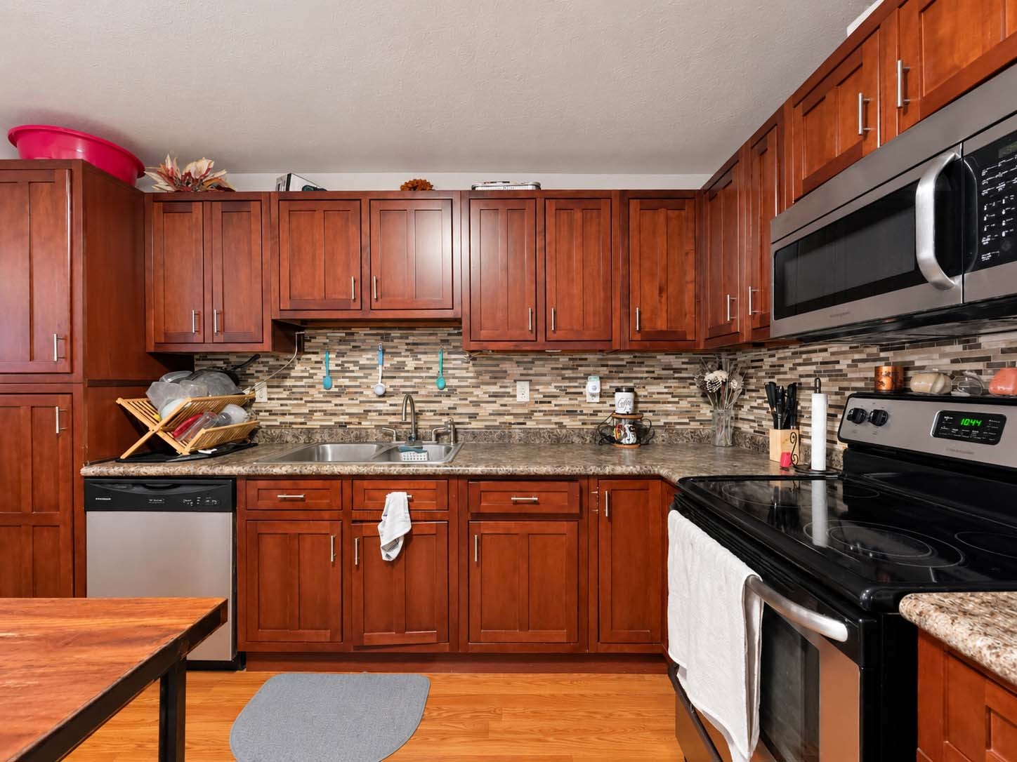 828 Robinson Road La Porte, TX 77571 - Photo 6 of 25 Gallery Image 6
