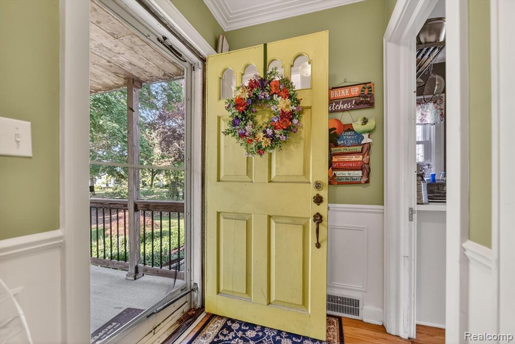 1404 Harvard Road East Lansing, MI 48823 - Photo 8 of 45