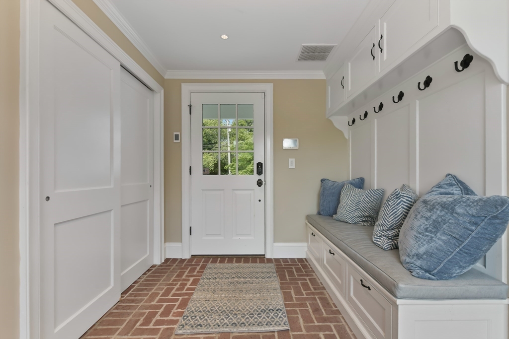 135 Free Street Hingham, MA 02043 - Photo 18 of 34