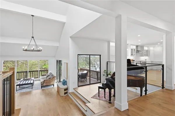 $769,000 | 224 Northwest Locust Street, Lee's Summit, MO 64064