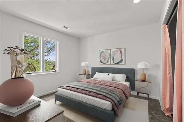 $769,000 | 224 Northwest Locust Street, Lee's Summit, MO 64064