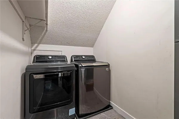 $769,000 | 224 Northwest Locust Street, Lee's Summit, MO 64064