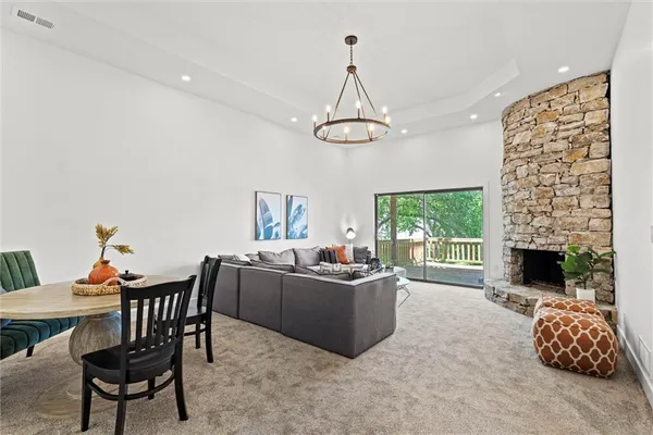 $769,000 | 224 Northwest Locust Street, Lee's Summit, MO 64064