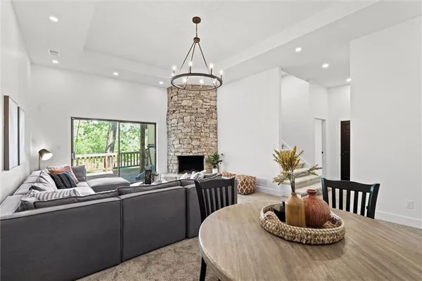 $769,000 | 224 Northwest Locust Street, Lee's Summit, MO 64064