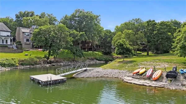 $769,000 | 224 Northwest Locust Street, Lee's Summit, MO 64064