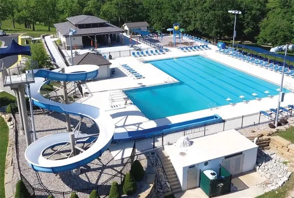 $769,000 | 224 Northwest Locust Street, Lee's Summit, MO 64064