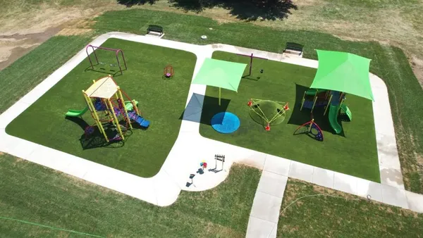 $769,000 | 224 Northwest Locust Street, Lee's Summit, MO 64064