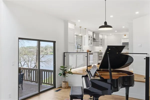 $769,000 | 224 Northwest Locust Street, Lee's Summit, MO 64064