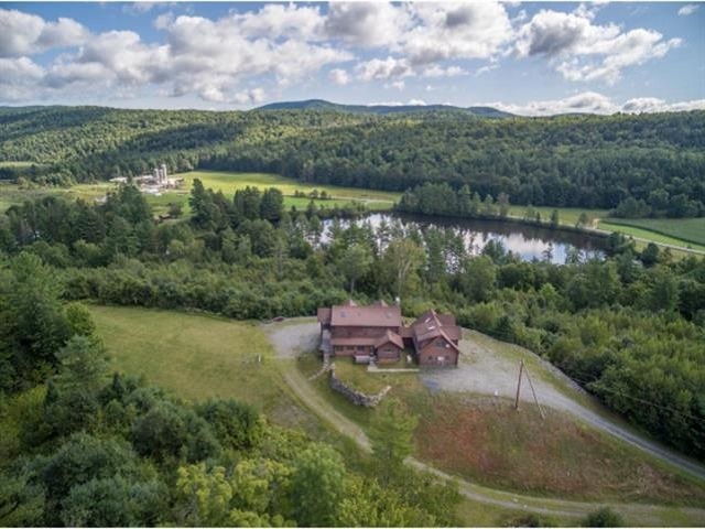1703 Robinson Road Fairlee, VT 05045 - Photo 2 of 29