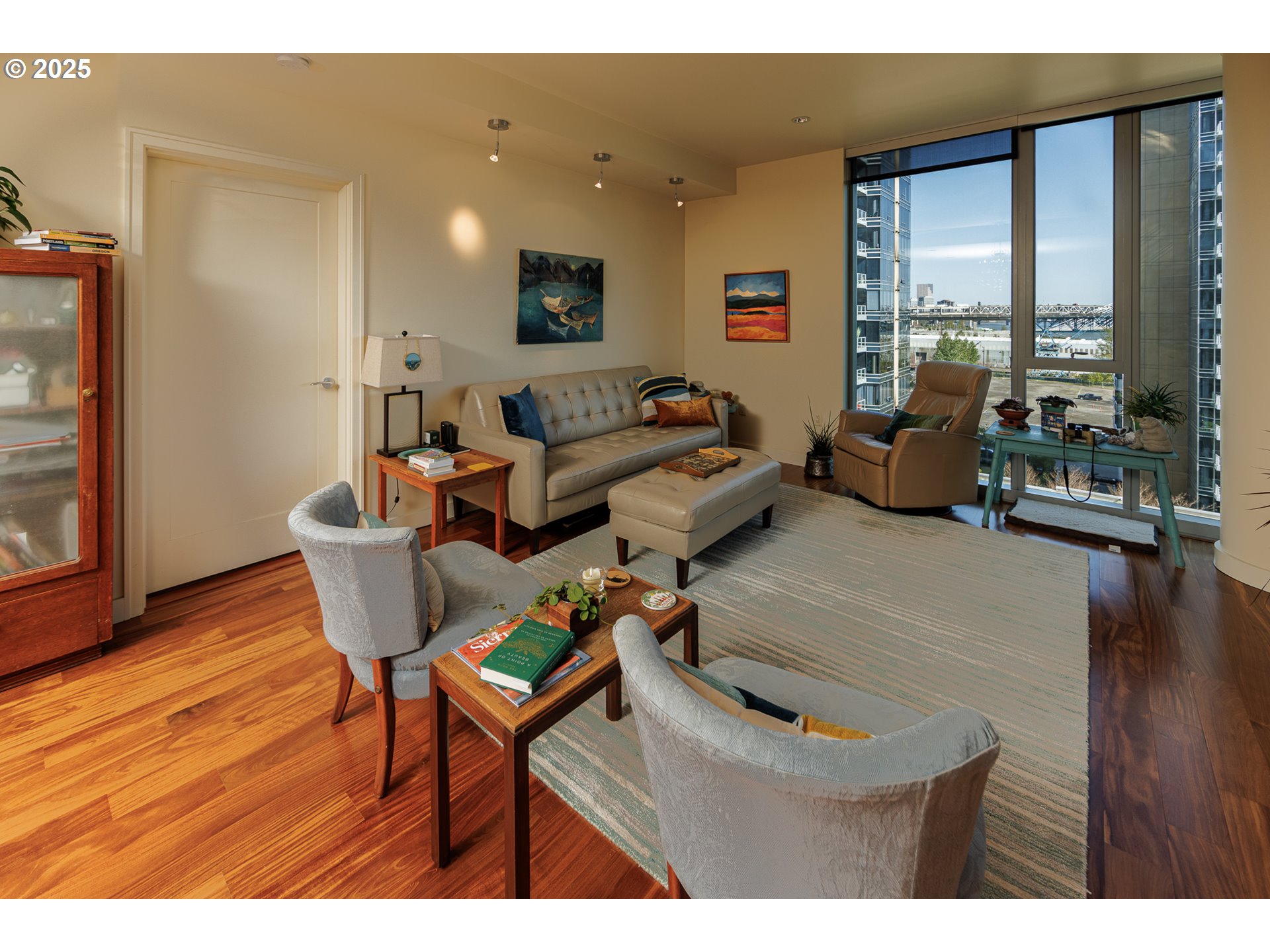 841 Southwest Gaines Street, Unit 802 Portland, OR 97239 - Photo 10 of 21