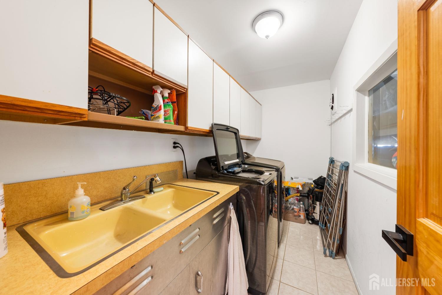 12 Woodmere Road North Brunswick, NJ 08902 - Photo 23 of 38 Gallery Image 23