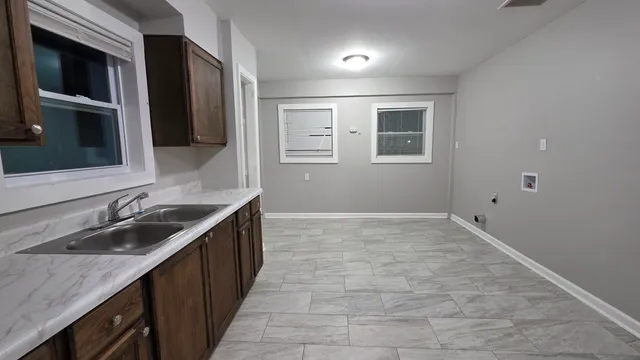 $1,100 | 3569 Bayliss Avenue, Memphis, TN 38122