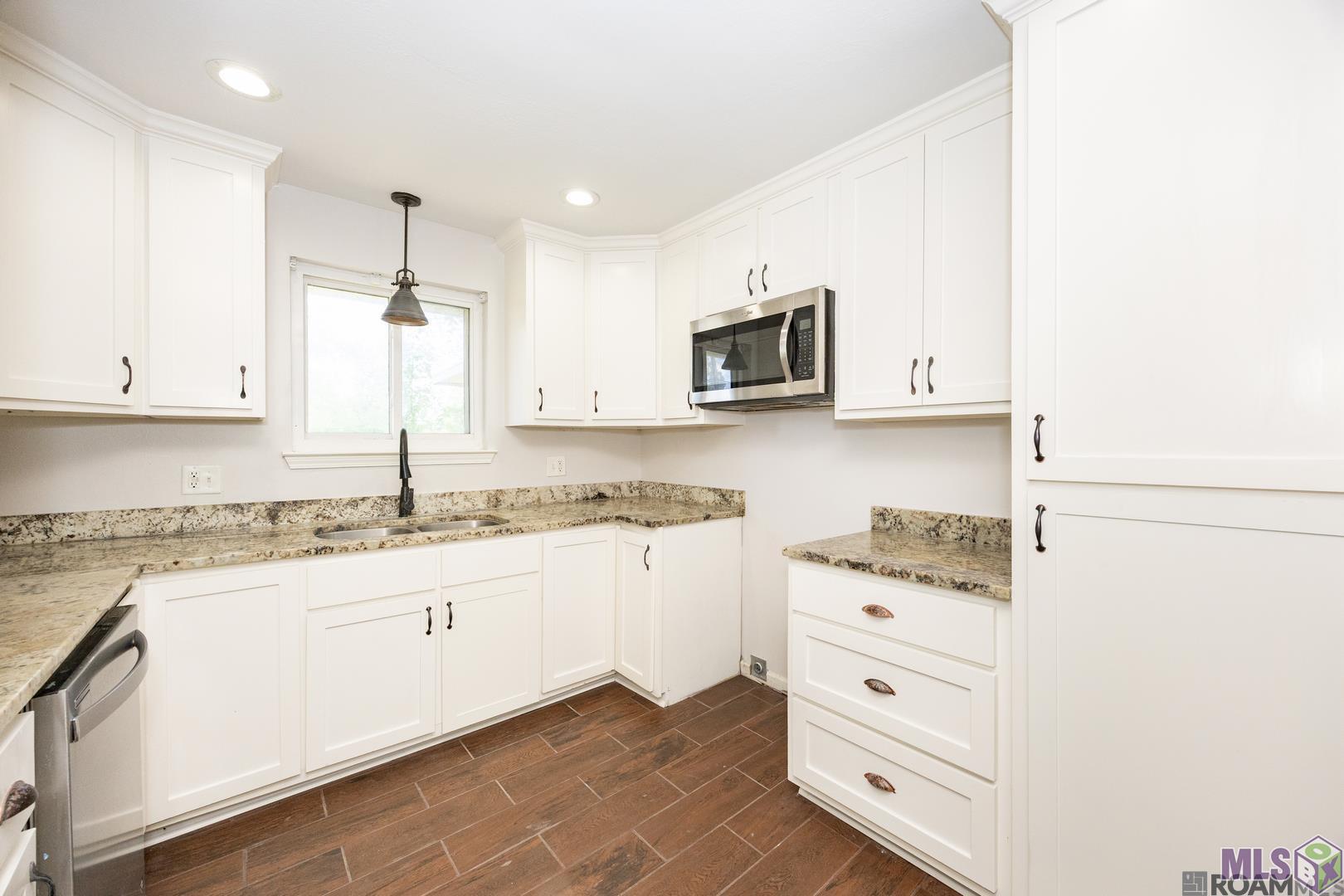 1233 Ashbourne Drive Baton Rouge, LA 70815 - Photo 11 of 26