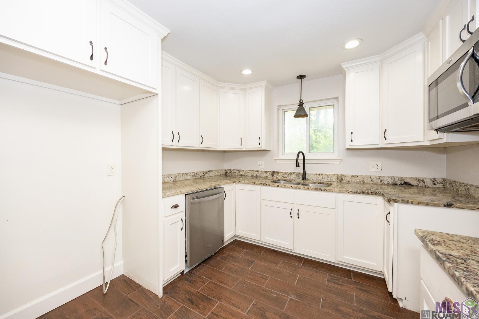 1233 Ashbourne Drive Baton Rouge, LA 70815 - Photo 10 of 26