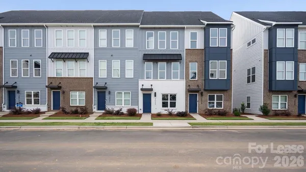 $2,400 | 2025 Clarksdale Drive, Charlotte, NC 28206