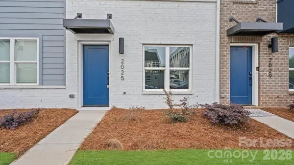 $2,400 | 2025 Clarksdale Drive, Charlotte, NC 28206