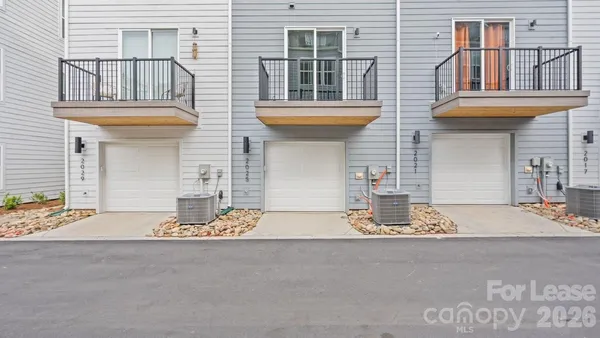 $2,400 | 2025 Clarksdale Drive, Charlotte, NC 28206