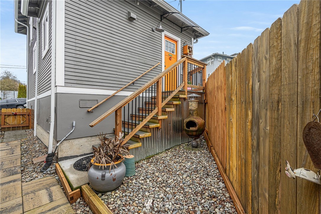 3020 Gedney Street Everett, WA 98201 - Photo 29 of 40 a view of a house with backyard and sitting area