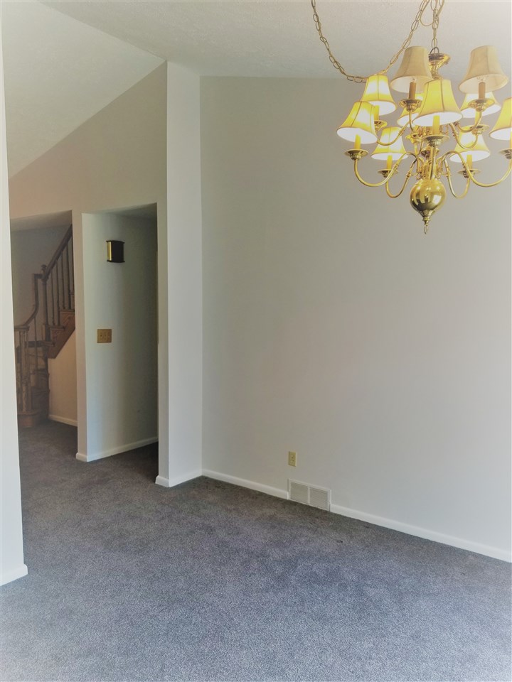 56020 Cedar Road Mishawaka, IN 46545 - Photo 3 of 24 Gallery Image 3