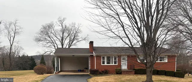 $465,000 | 624 Foxcroft Road, Warrenton, VA 20186