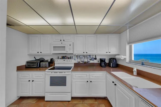 $700,000 | 1010 South Ocean Boulevard, Unit 1508, Pompano Beach, FL 33062