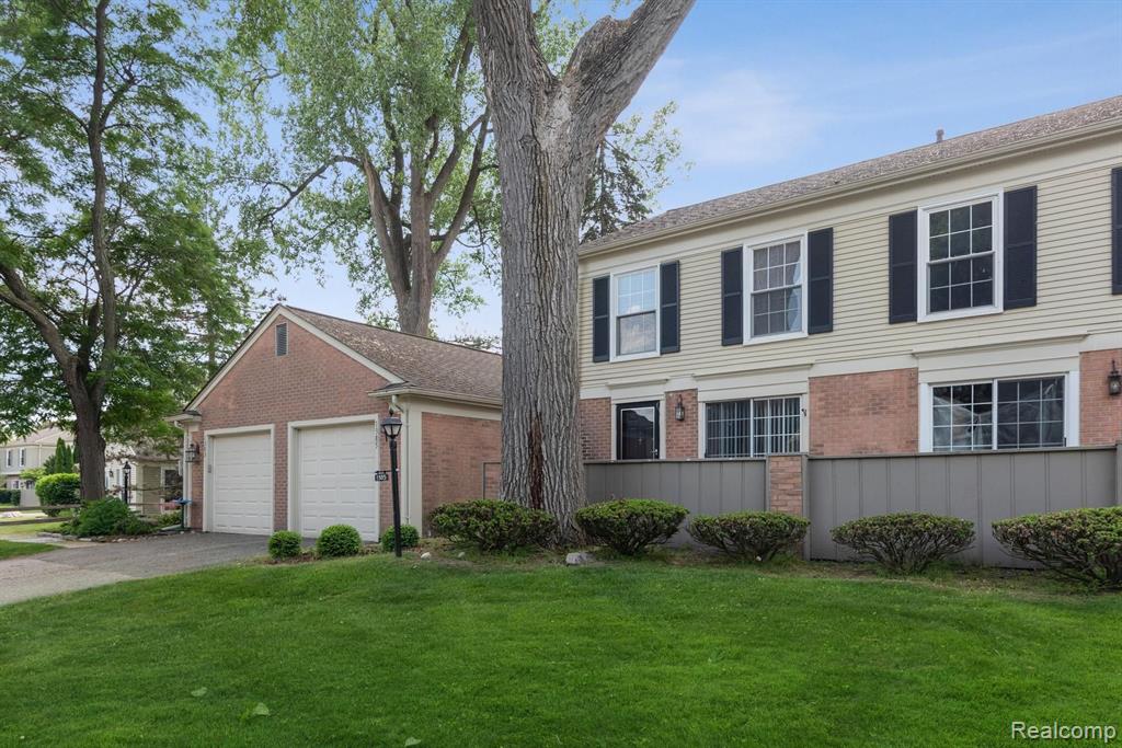 1385 Paddle Wheel Lane Rochester, MI 48306 - Photo 2 of 27