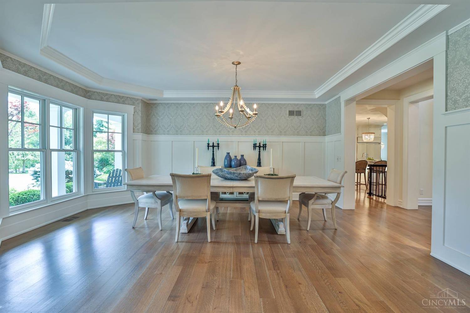 6155 Shadyglen Road Cincinnati, OH 45243 - Photo 12 of 79 Gallery Image 12
