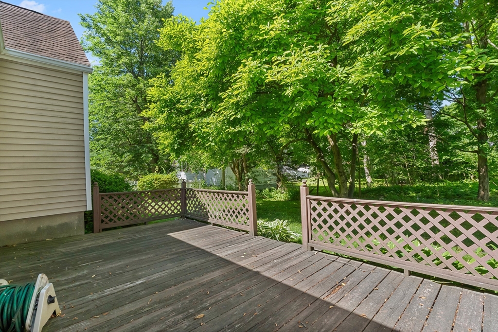 27 Kinnicutt Road Worcester, MA 01602 - Photo 30 of 38
