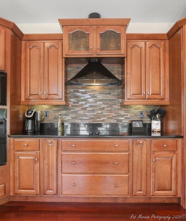 112-114 Gregory Island Road Hamilton, MA 01982 - Photo 10 of 38 Gallery Image 10