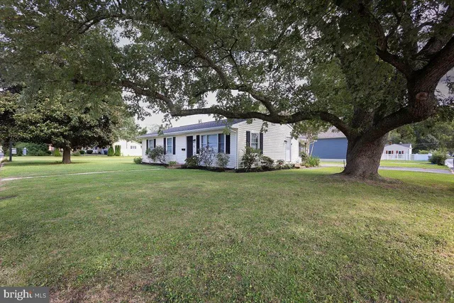 $2,400 | 222 West Dover Street, Easton, MD 21601